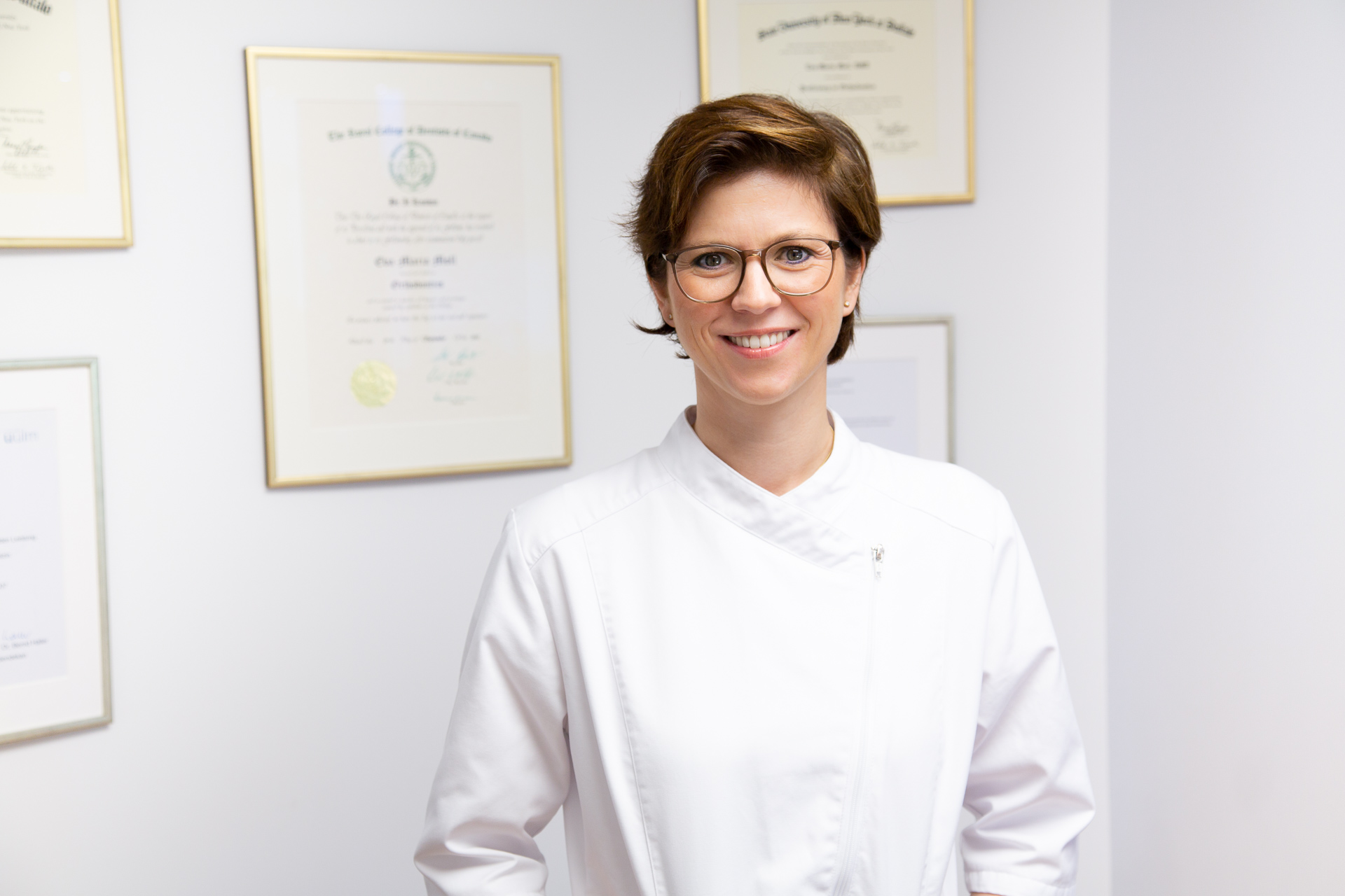 Dr. med. dent. Eva-Maria Moll - Dr. Eva Maria Moll